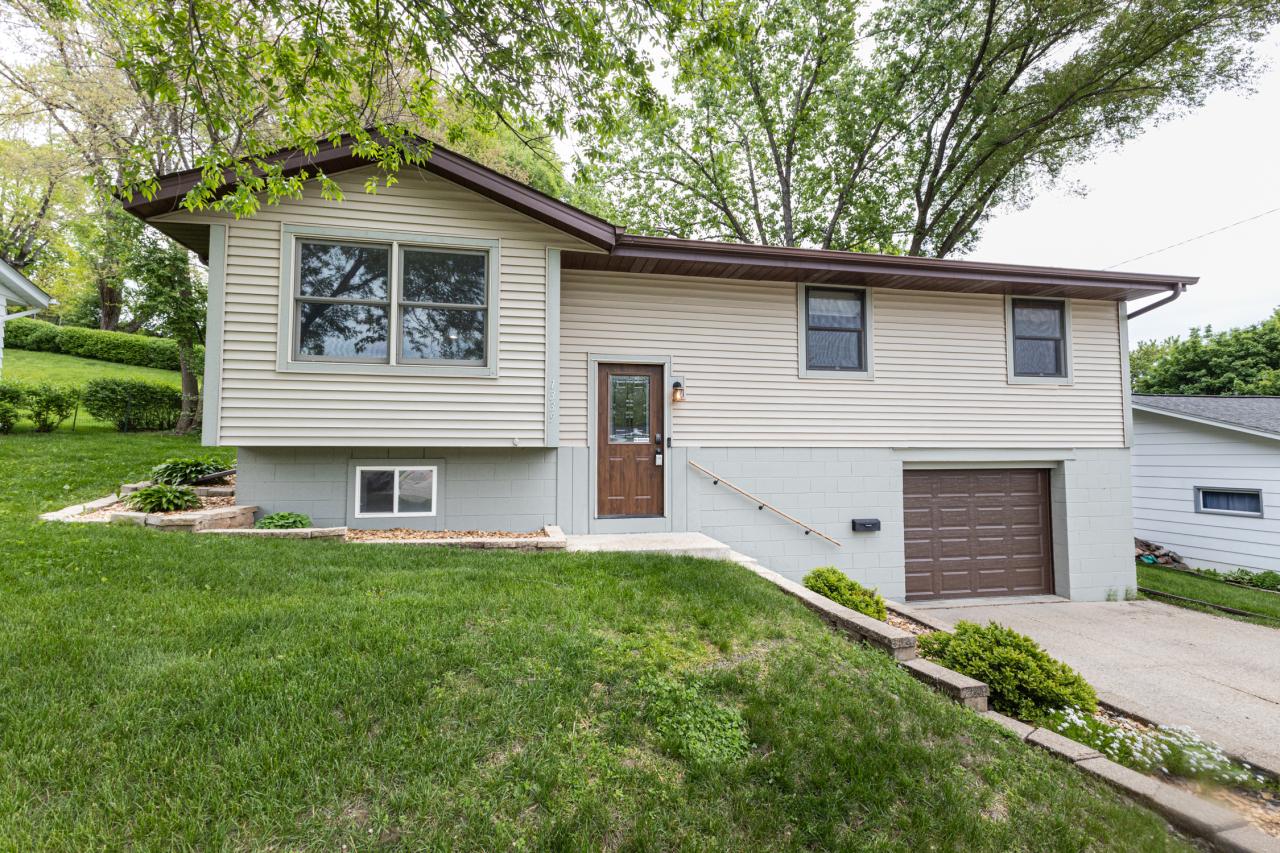 1339 N 11th Ave, West Bend, WI 53090