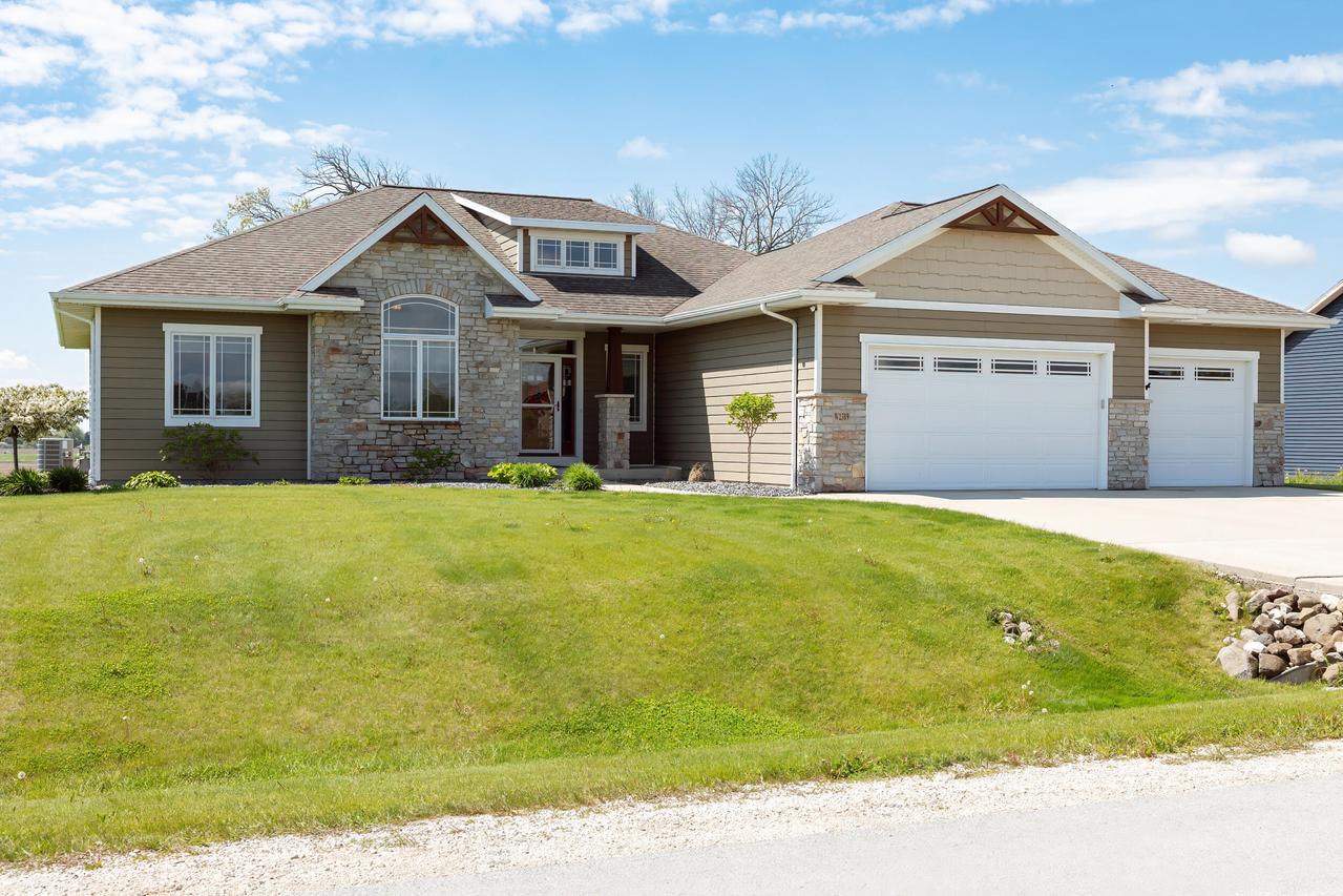 W2389 S Kapur Dr, Sheboygan Falls, WI 53085