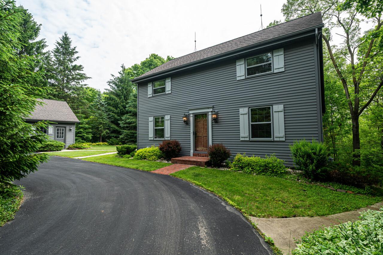 724 N Green Bay Rd, Grafton, WI 53012