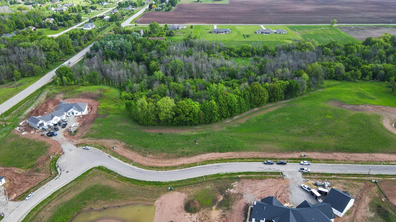 Lt4 Oak Creek, Kaukauna, WI 54130