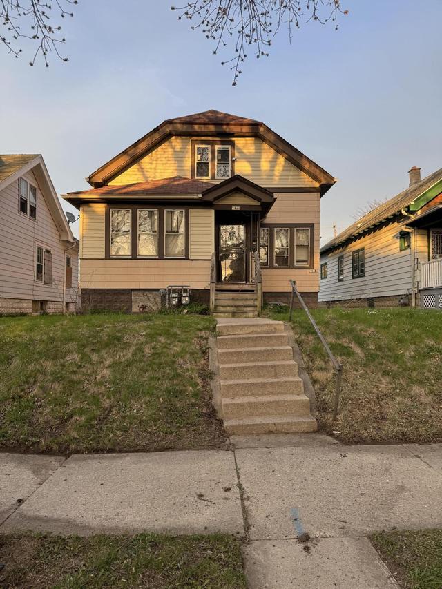 3860 N 24th Pl, Milwaukee, WI 53206