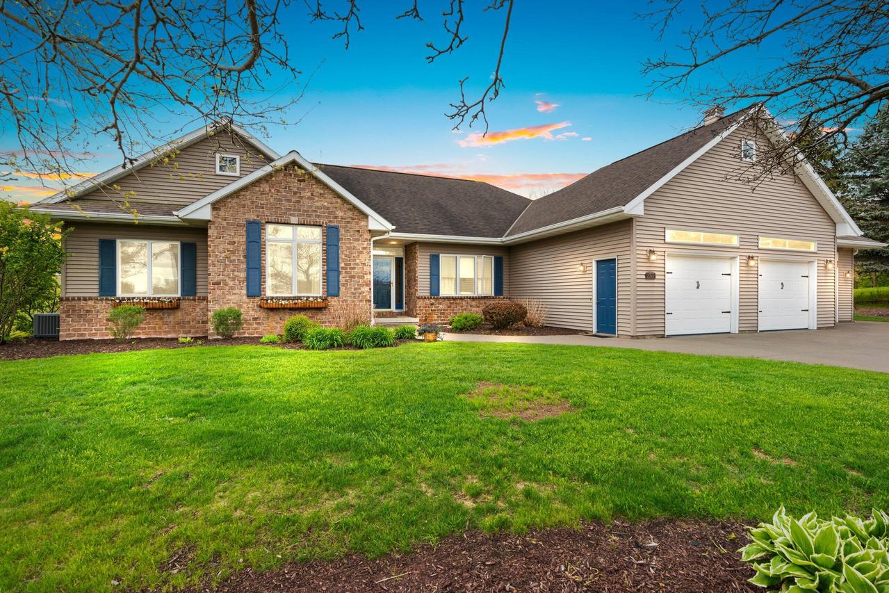 2710 Trillium Ct, Newton, WI 54220
