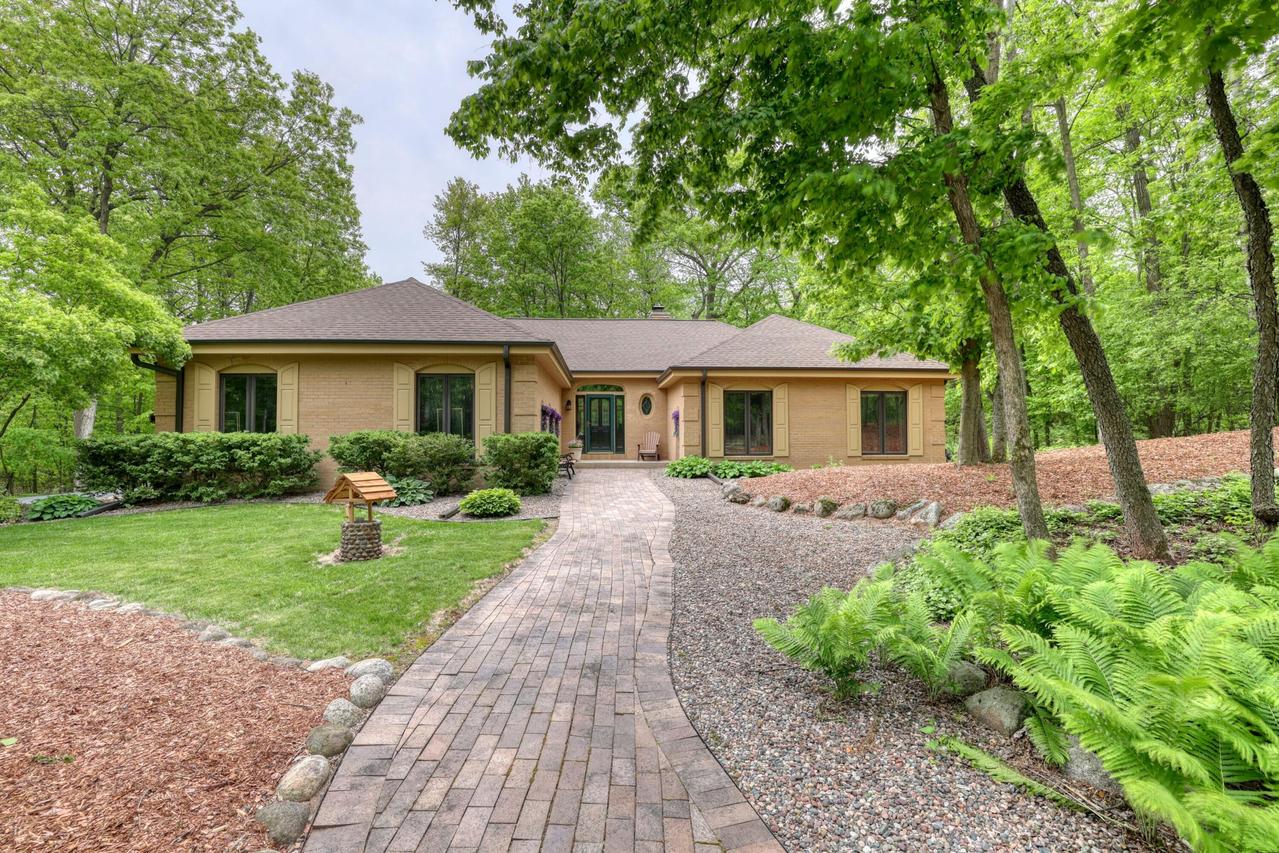4199 Elmwood Rd, Richfield, WI 53017
