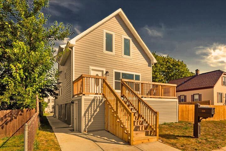 1412 Michigan Ave, South Milwaukee, WI 53172