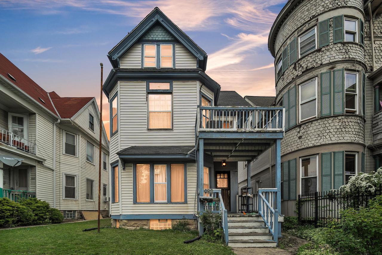 932 S Layton Blvd, Milwaukee, WI 53215