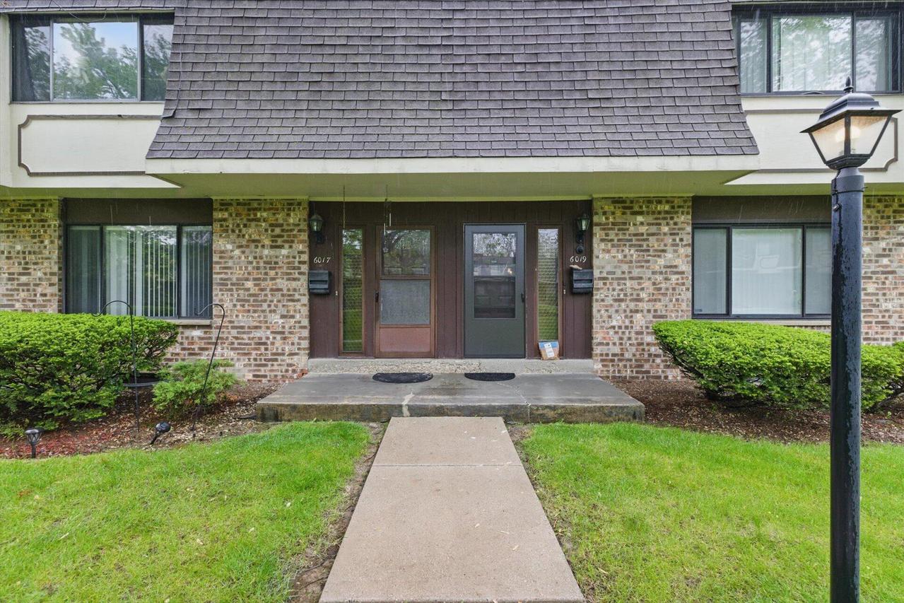 6017 W Calumet Rd #A-49, Milwaukee, WI 53223