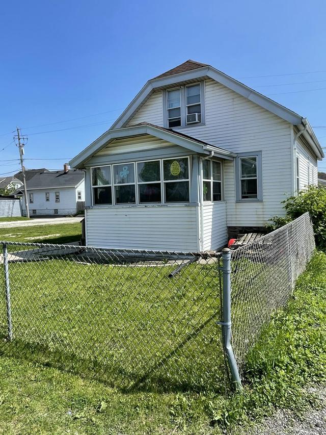 5619 W National Ave, West Allis, WI 53214