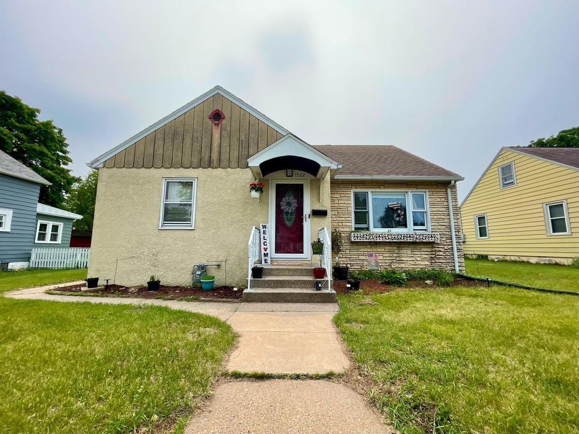 1522 Barlow St, La Crosse, WI 54601