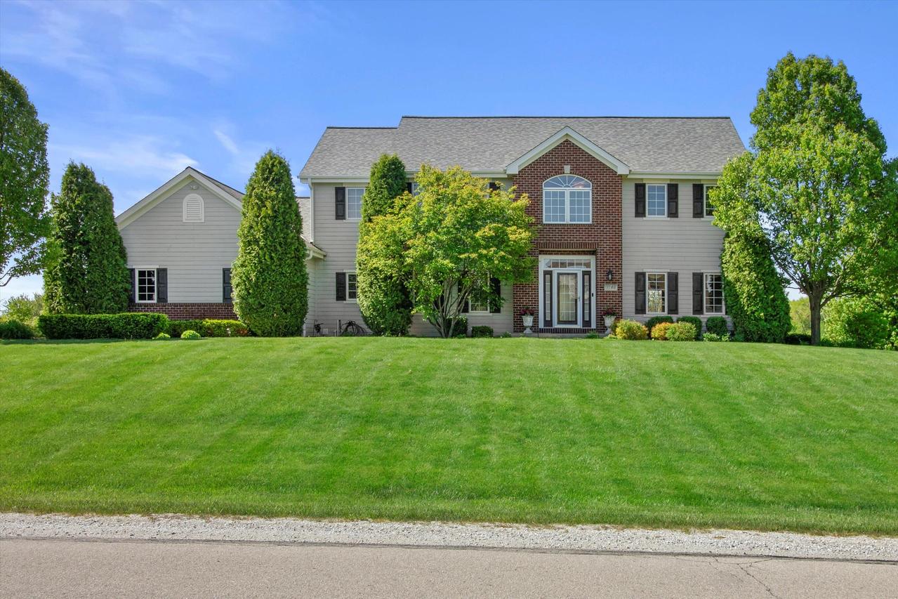 5780 Stefanie Way, Caledonia, WI 53108