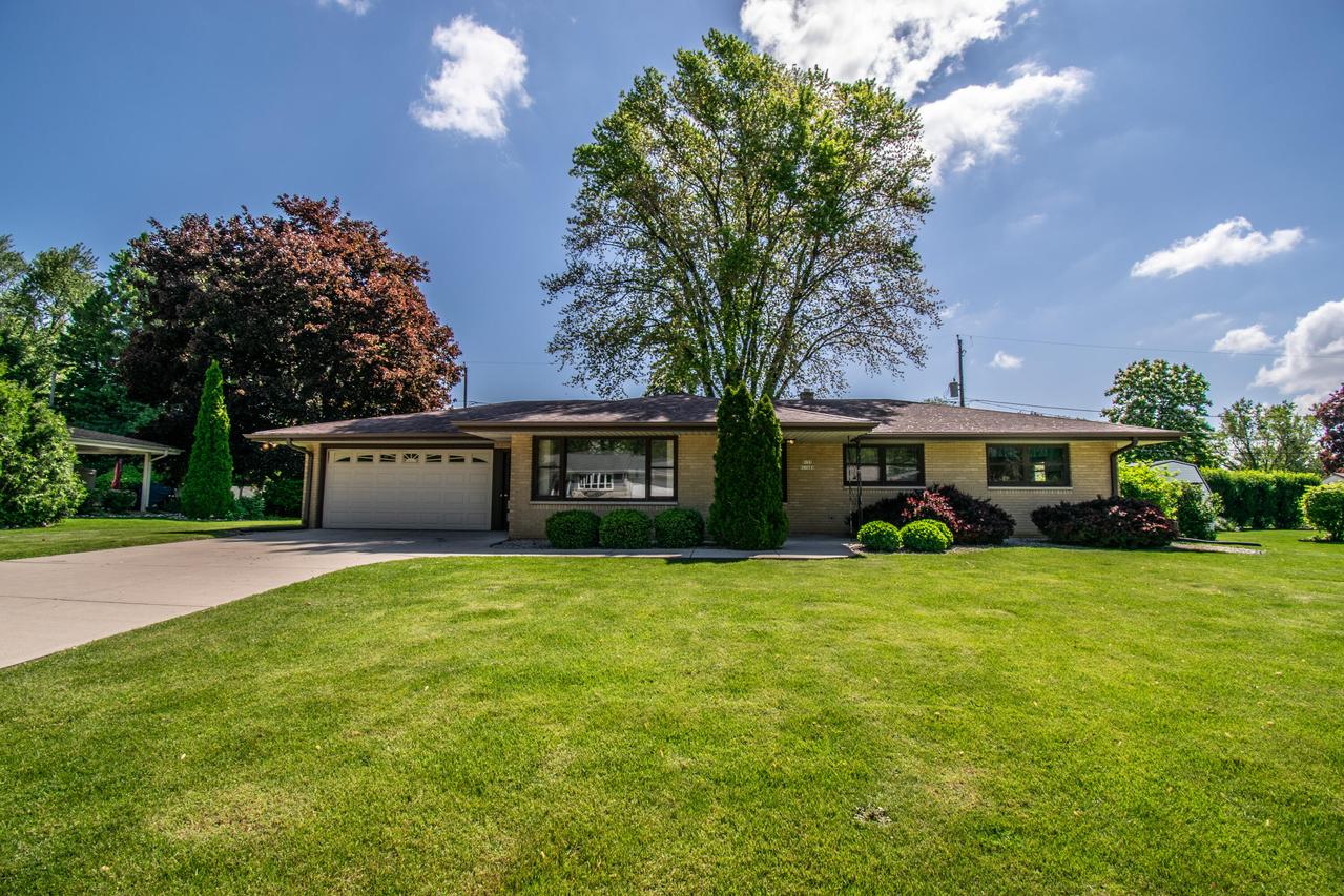 W155N11684 Sunny View, Germantown, WI 53022