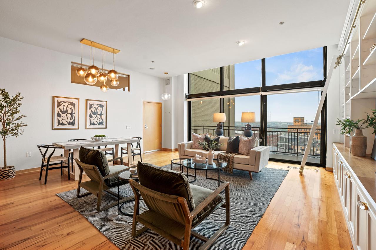 320 E Buffalo St #811, Milwaukee, WI 53202