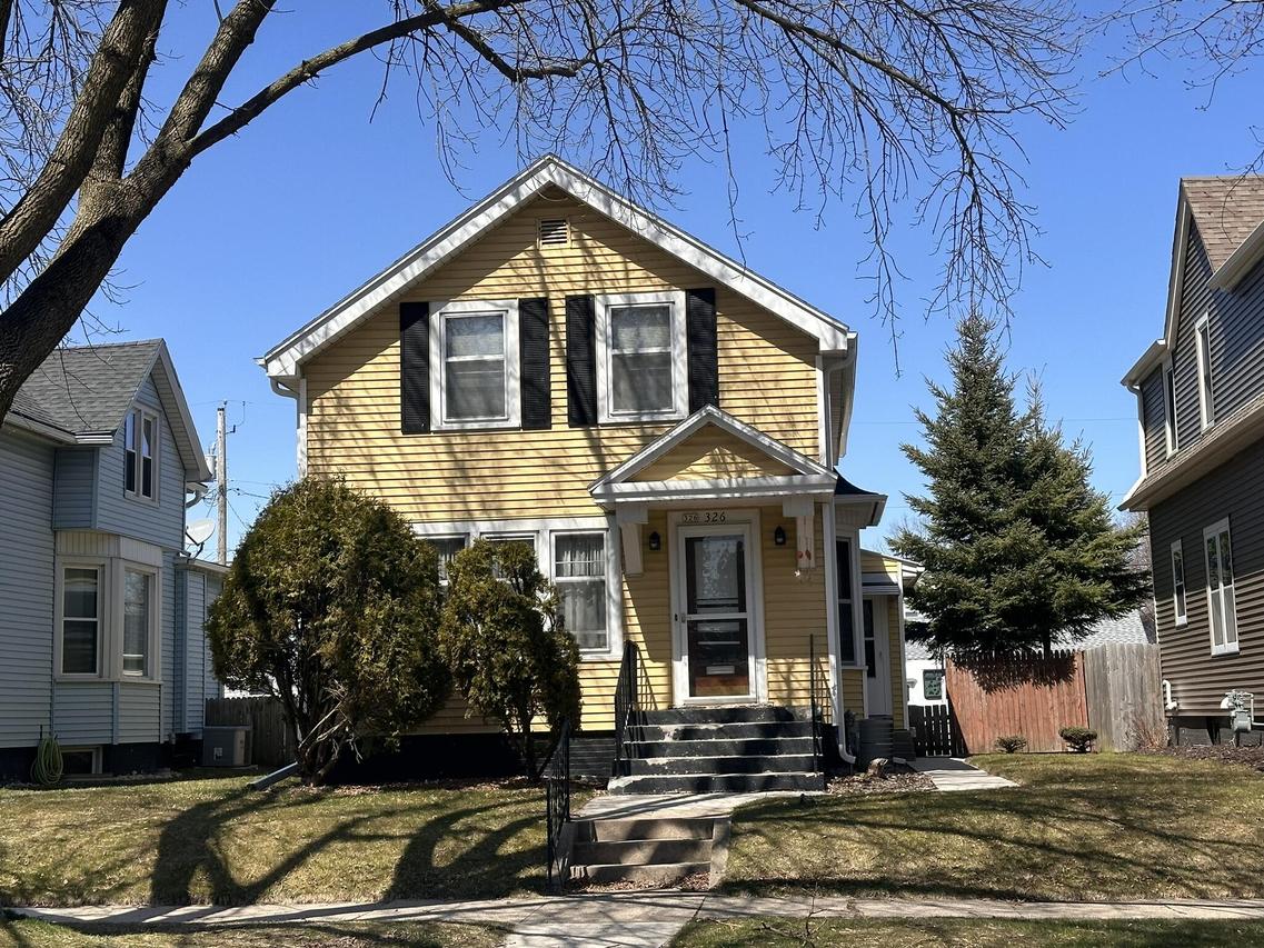 326 Huron Ave, Sheboygan, WI 53081