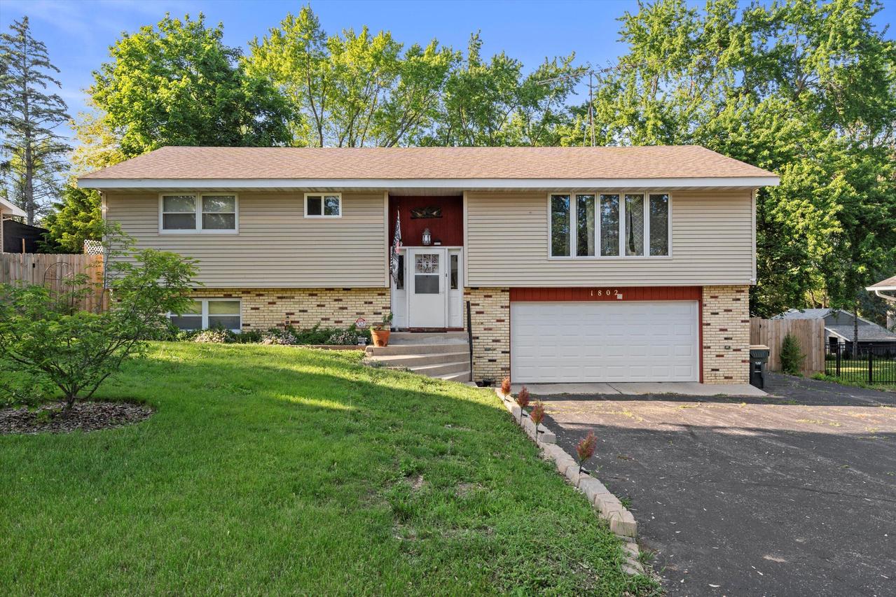 1802 Pheasant Ave, Twin Lakes, WI 53181