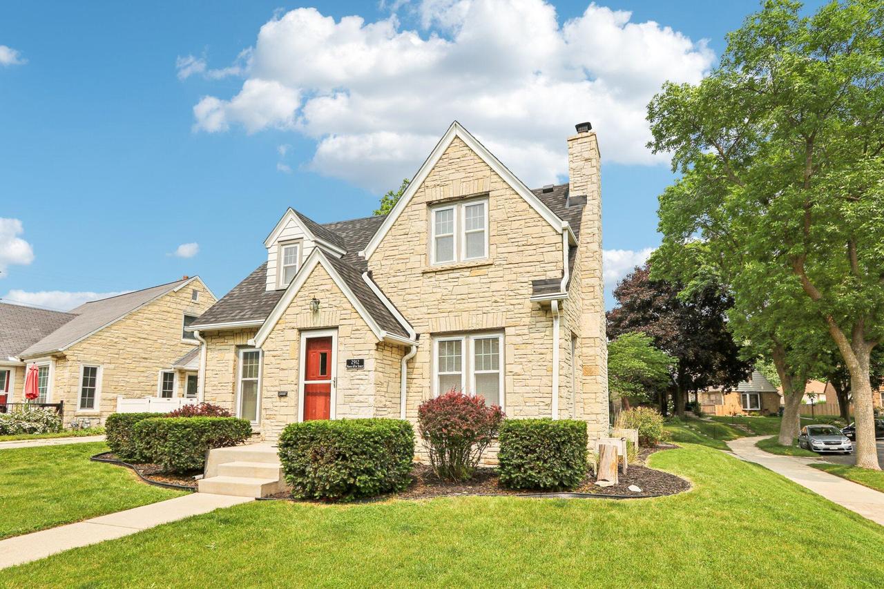 2912 N 67th St, Milwaukee, WI 53210