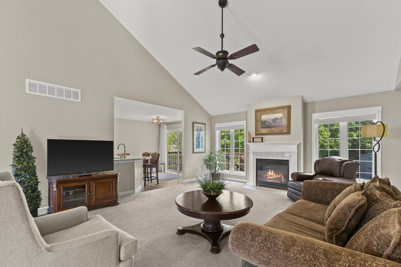 W233N3028 Oakmont Ct #B, Pewaukee, WI 53072