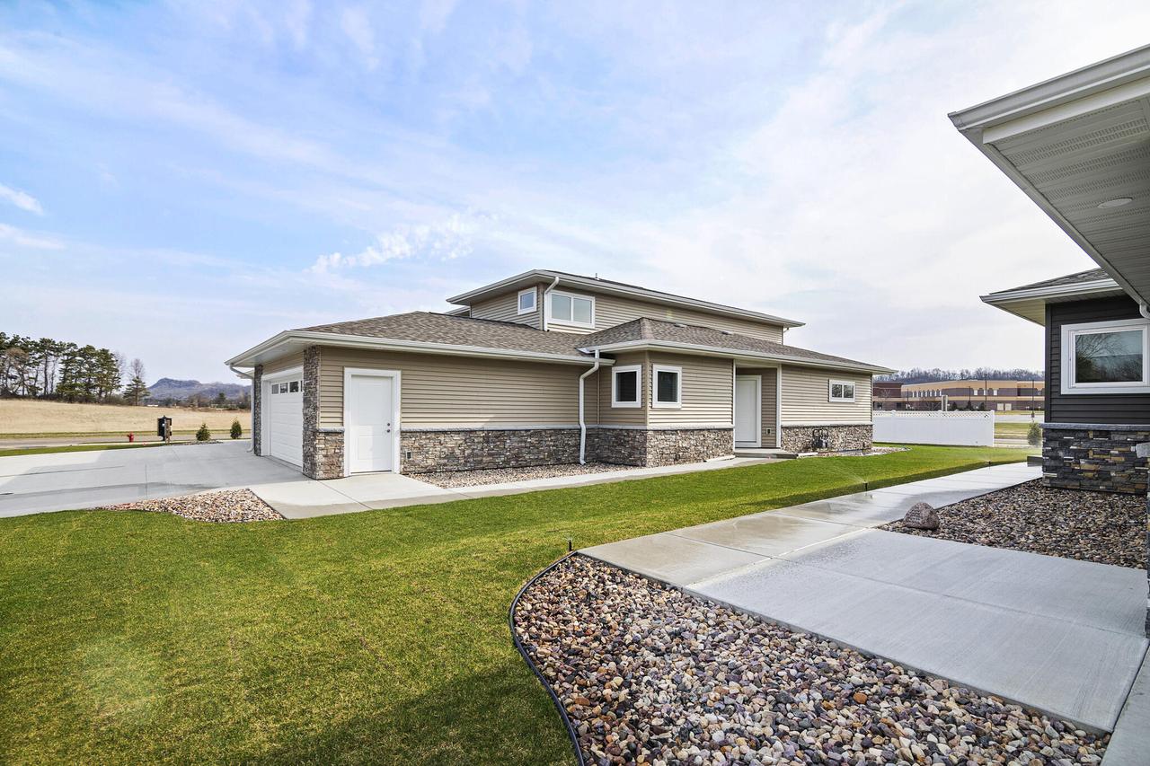 1200 Sween Dr #1, Holmen, WI 54636