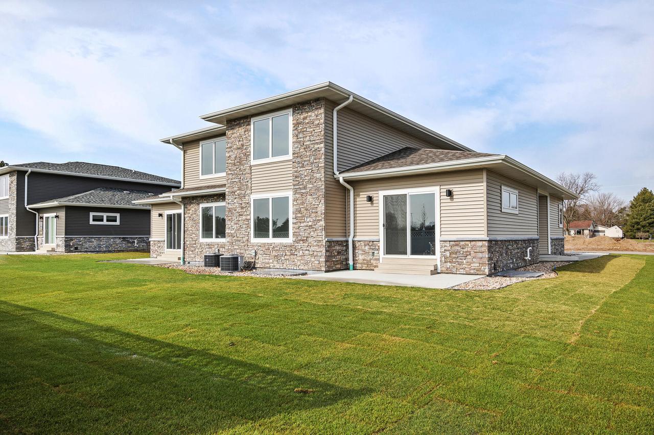 1200 Sween Dr #2, Holmen, WI 54636
