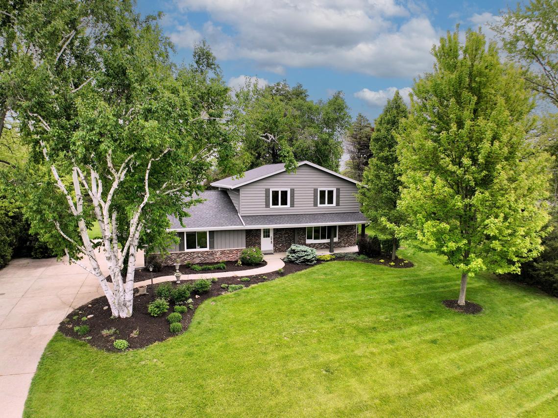 15710 Kata Dr, Brookfield, WI 53122
