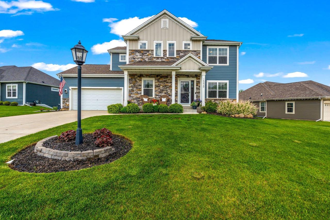 15420 Elmbrook Way, Brookfield, WI 53005