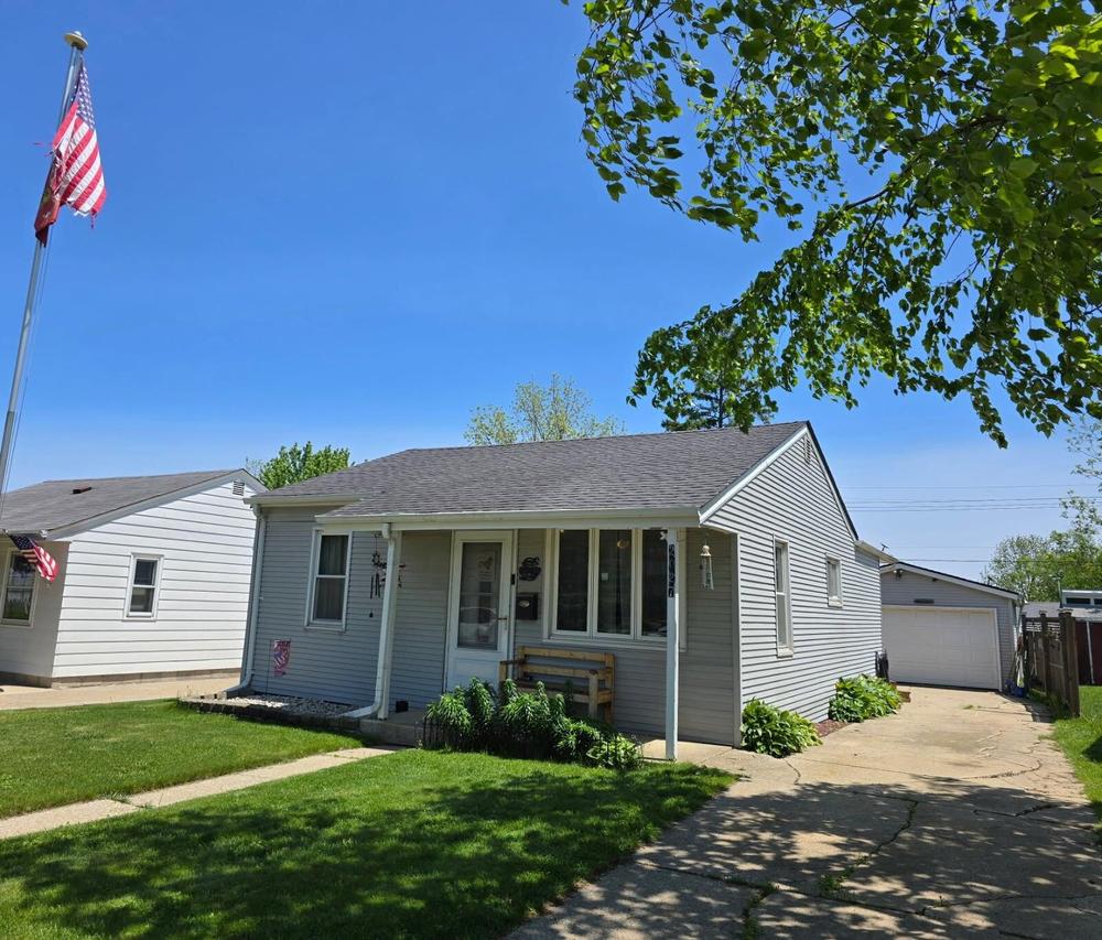 2027 Indiana St, Racine, WI 53405