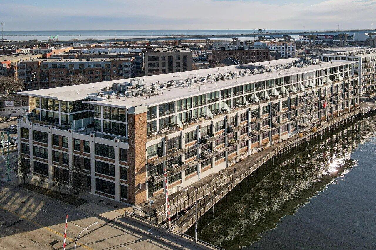 311 E Erie St #203, Milwaukee, WI 53202