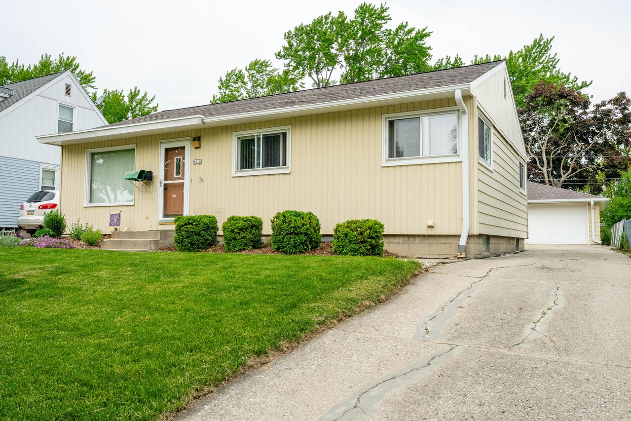 6610 W Montana St, Milwaukee, WI 53219
