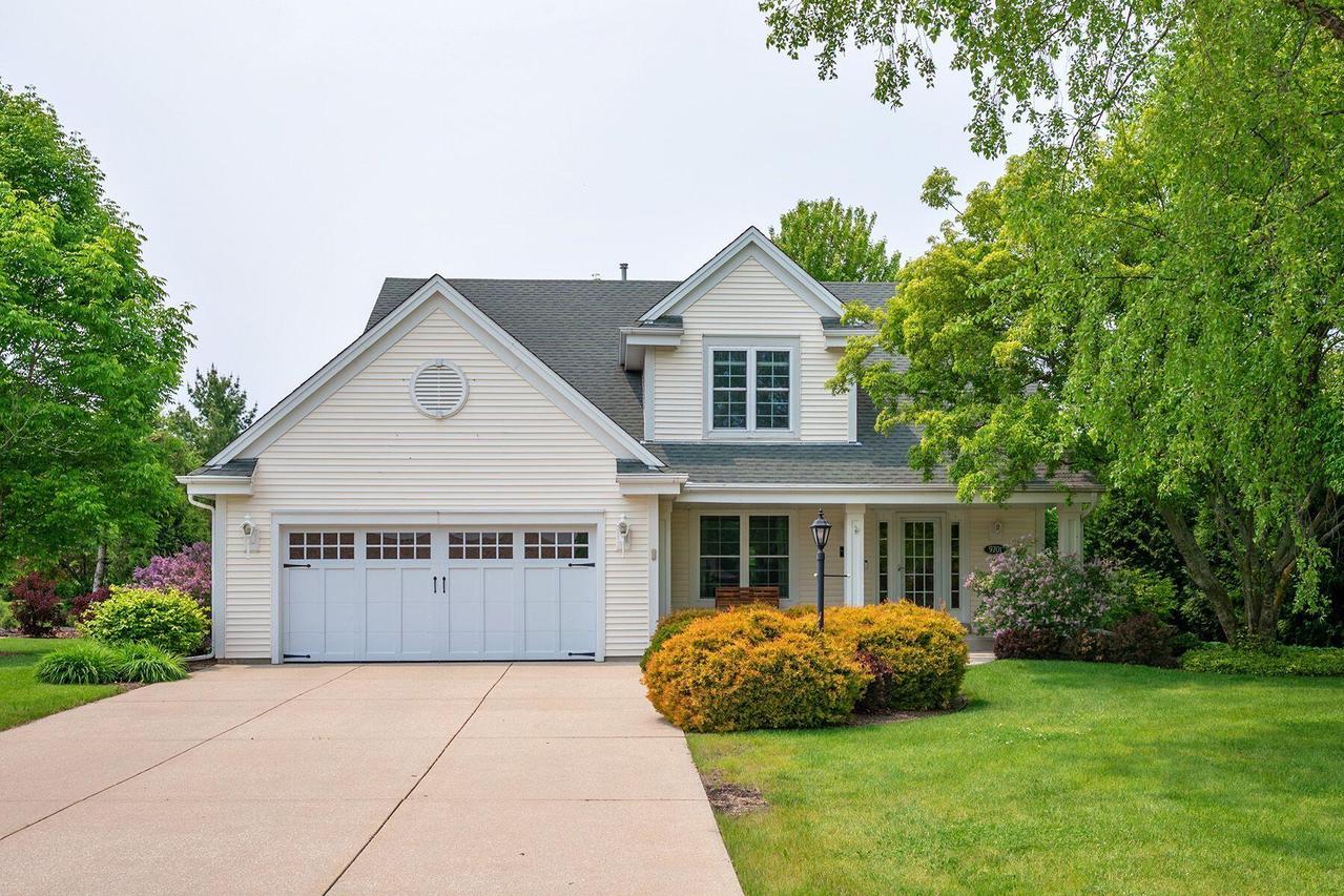 9701 S 35th St, Franklin, WI 53132