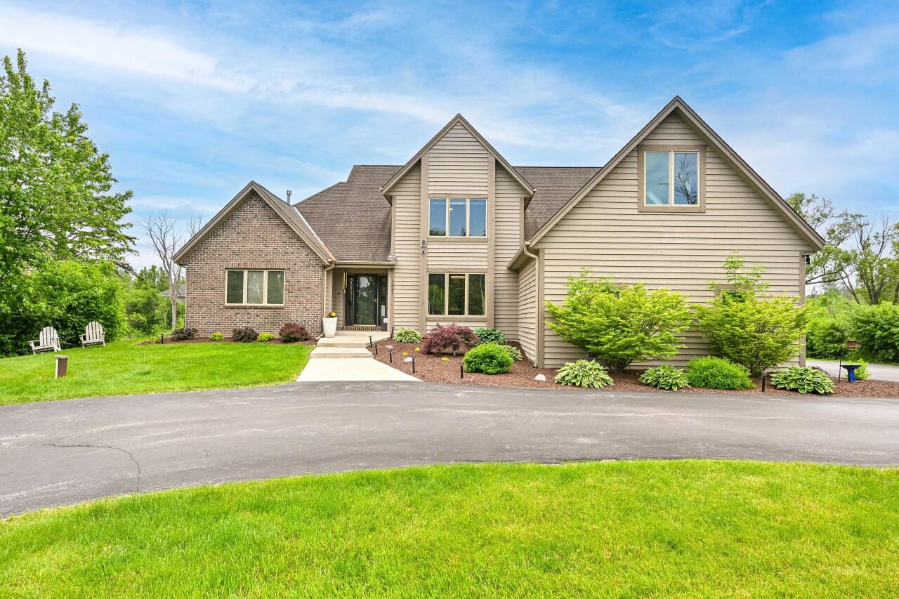 1441 W County Line Rd, River Hills, WI 53217
