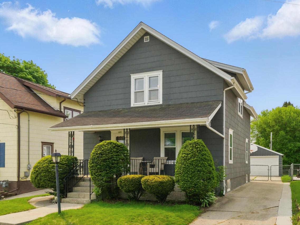 409 Huron St, Manitowoc, WI 54220