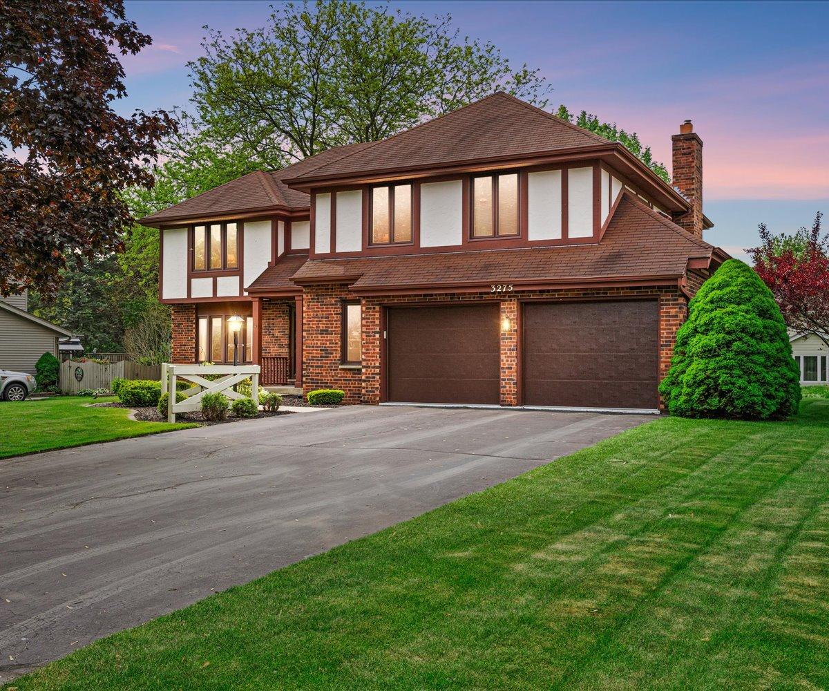 3275 N Elmwood Dr, Elmwood Park, WI 53405