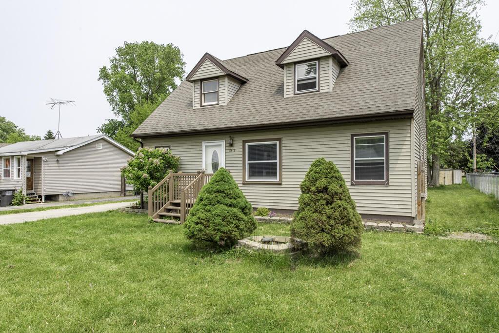 11417 271st Ave, Salem Lakes, WI 53179
