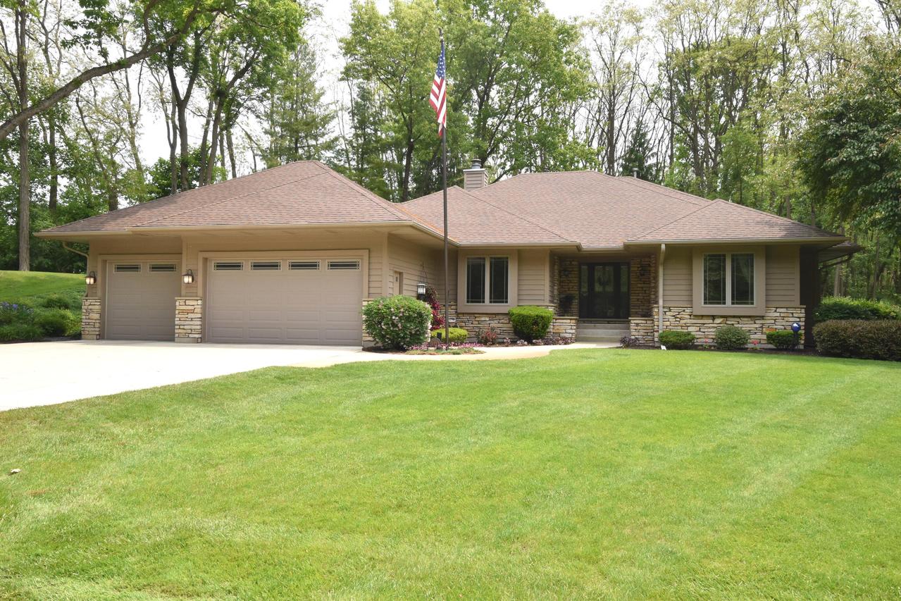9111 400th Ct, Randall, WI 53128