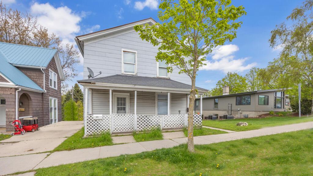 613 N 5th St #611, Sheboygan, WI 53081