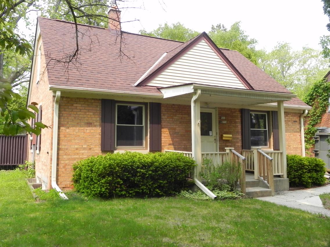 N82W6770 Fair St, Cedarburg, WI 53012