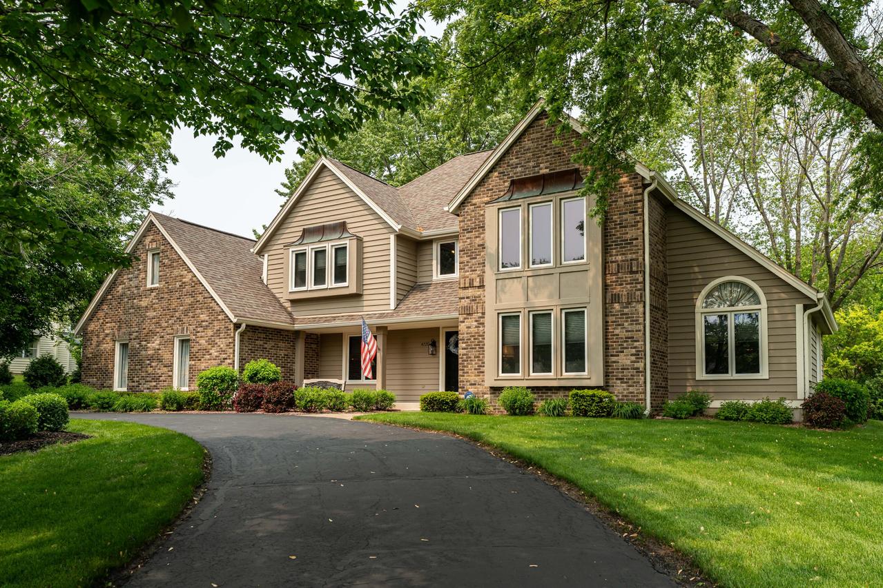 4720 Three Meadows, Brookfield, WI 53005