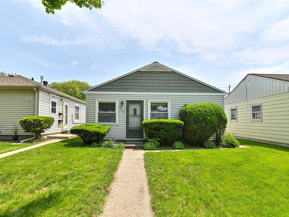 722 S 56th St, West Allis, WI 53214