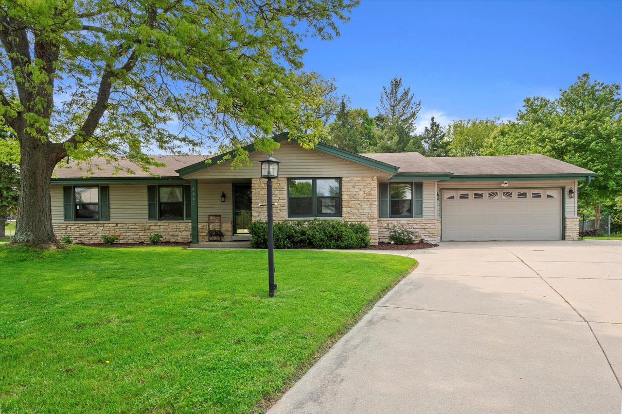 4062 S 106th St, Greenfield, WI 53228