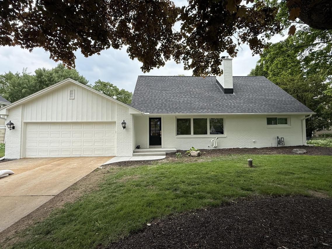 1451 Fairhaven Blvd, Elm Grove, WI 53122