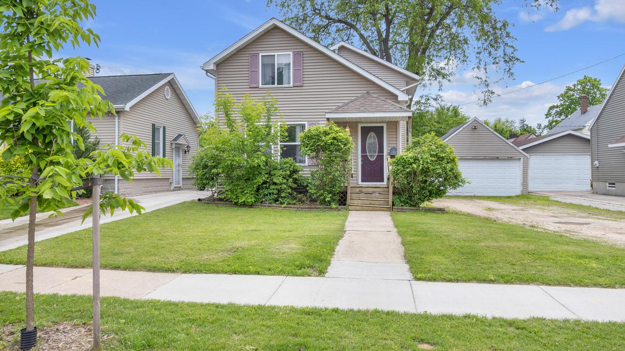 286 Ledgeview Ave, Fond Du Lac, WI 54935
