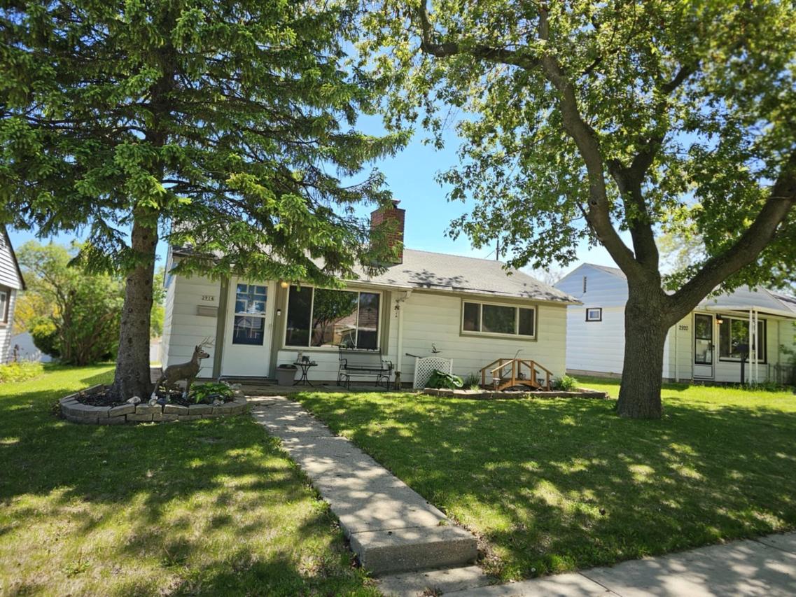 2914 S 51st St, Milwaukee, WI 53219