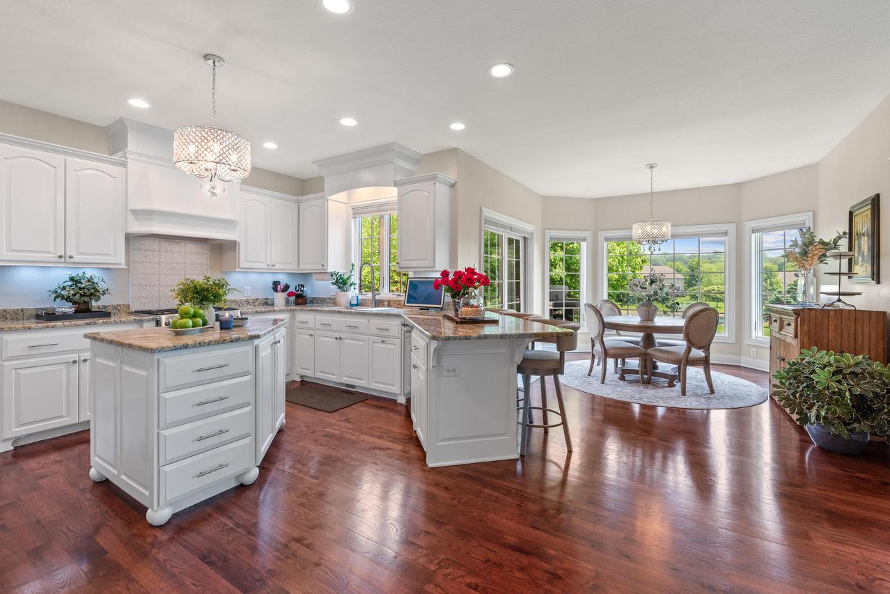1249 Mary Hill, Hartland, WI 53029