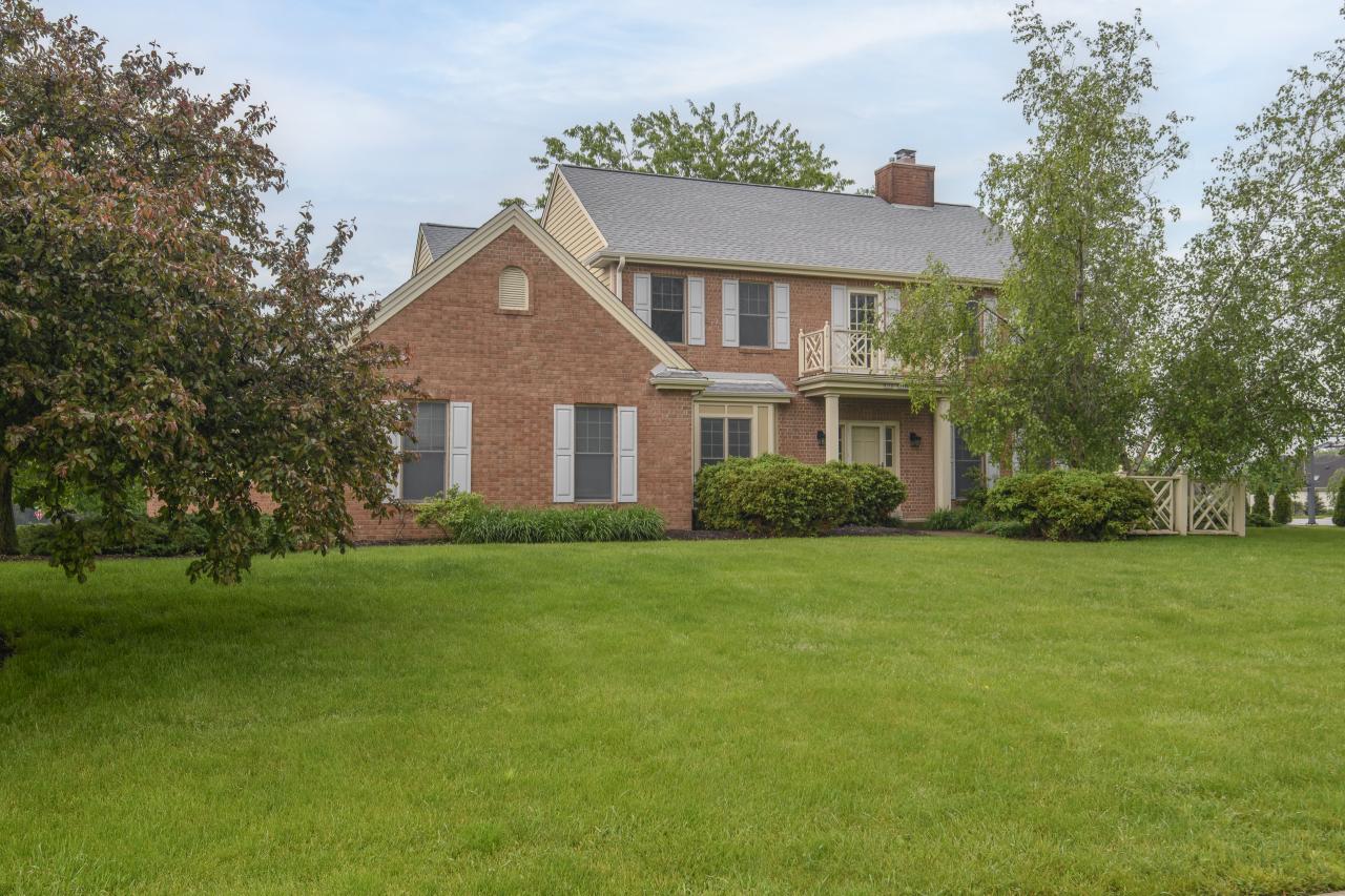 W146N7148 Winter Hollow, Menomonee Falls, WI 53051