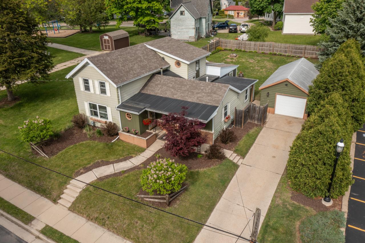 202 S Main St, Hartford, WI 53027
