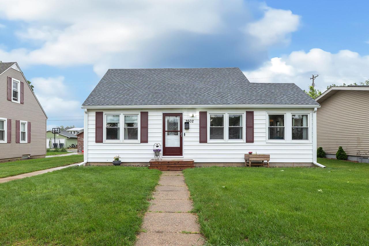 2602 26th St, La Crosse, WI 54601