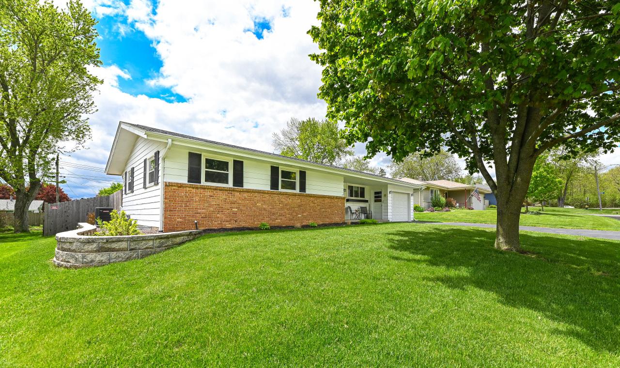 5719 Dorset Ave, Caledonia, WI 53406