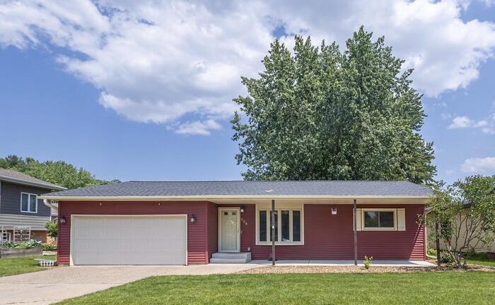 538 N 13th Ave, Onalaska, WI 54650