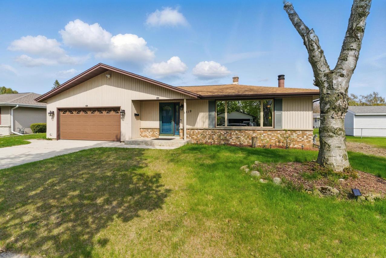 3819 S 16th St, Sheboygan, WI 53081