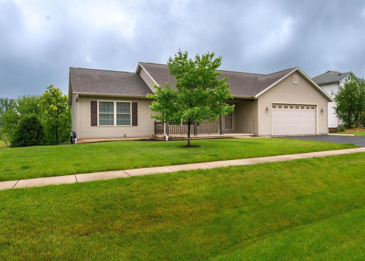 340 Homestead Dr, Twin Lakes, WI 53181