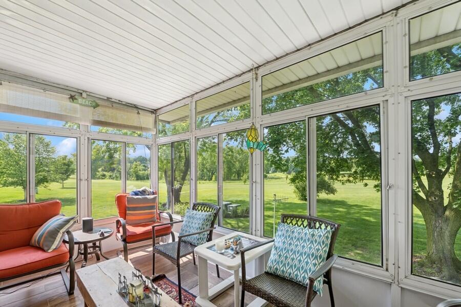 352 County Road B - #12, Fontana, WI 53125