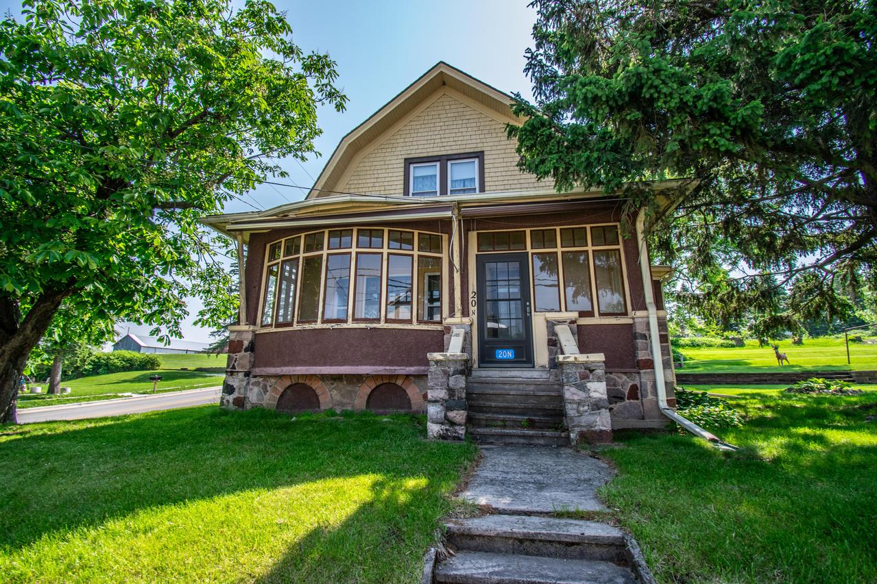 20 County Road Y -, Kekoskee, WI 53050